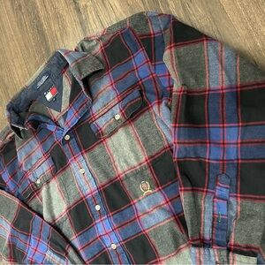 Vintage Tommy Hilfiger Men's Plaid Flannel Shirt